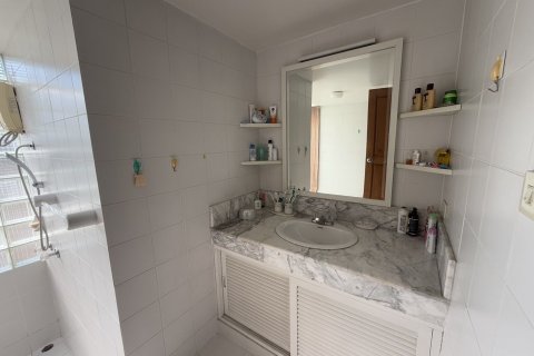 Villa in Hua Hin, Thailand 4 bedrooms № 140713 - photo 21