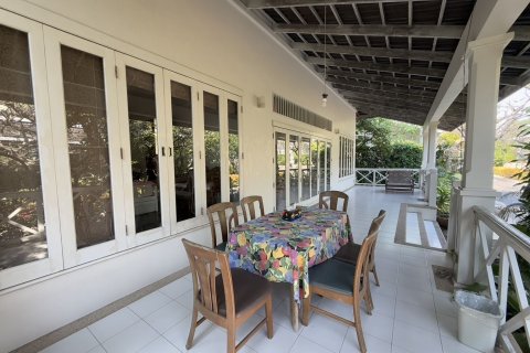 Villa in Hua Hin, Thailand 4 bedrooms № 140713 - photo 5