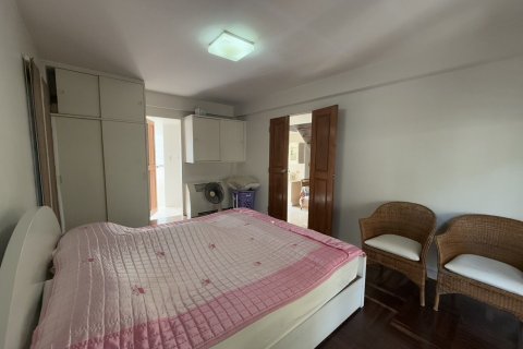 Villa in Hua Hin, Thailand 4 bedrooms № 140713 - photo 16