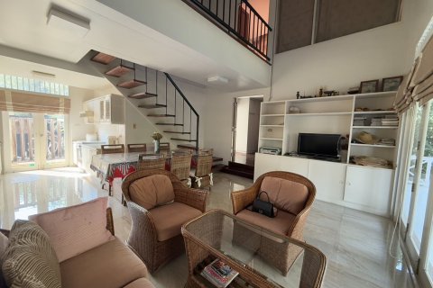 Villa in Hua Hin, Thailand 4 bedrooms № 140713 - photo 25