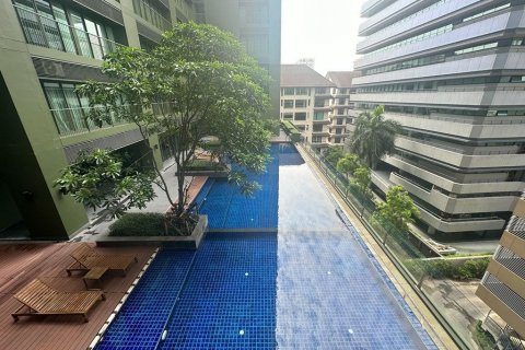 Condo in Watthana, Bangkok, Thailand, 2 bedrooms  № 141027 - photo 17