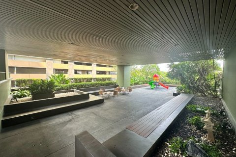 Condo in Watthana, Bangkok, Thailand, 2 bedrooms  № 141027 - photo 20