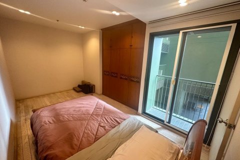 Condo in Watthana, Bangkok, Thailand, 2 bedrooms  № 141027 - photo 11