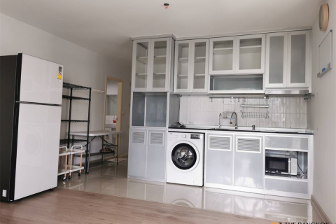 Condo in Bangkok, Thailand, 2 bedrooms № 185233 - photo 2