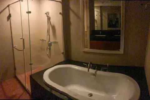 Кондоминиум с 2 спальнями в Патхум Ване, Бангкок, Таиланд № 138686 - фото 10