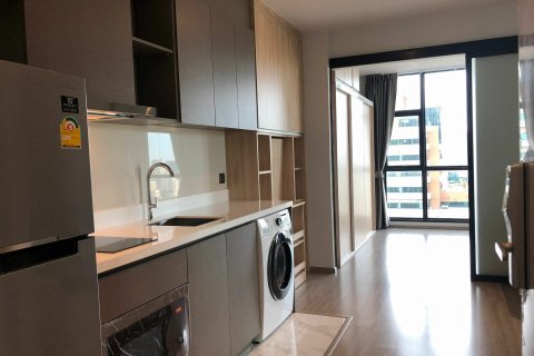 Studio dans le Condo à Watthana, Bangkok, Thaïlande  № 138683 - photo 7