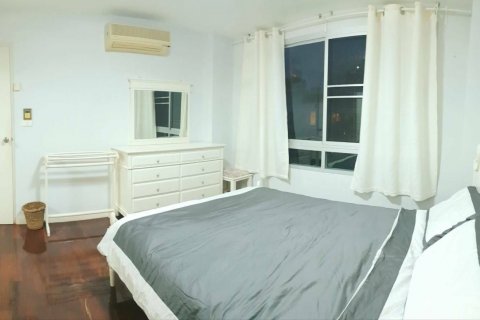 Studio in the Condo in Watthana, Bangkok, Thailand  № 137924 - photo 12