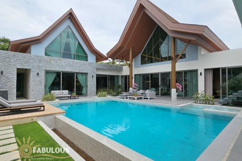 Villa in Bang Tao, Thailand 4 bedrooms № 179734