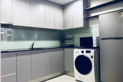 Condo in Bangkok, Thailand, 2 bedrooms № 146863 - photo 2