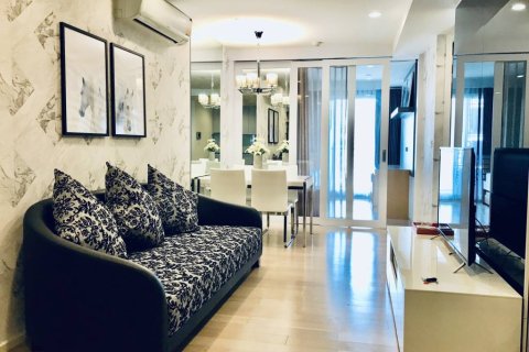 Condo in Bangkok, Thailand, 2 bedrooms № 146863 - photo 1