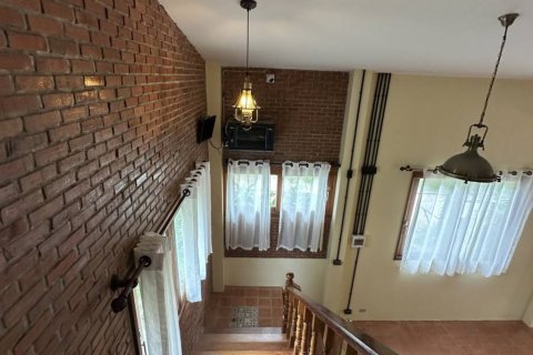 Villa in Surat Thani, Thailand 3 bedrooms № 146861 - photo 5