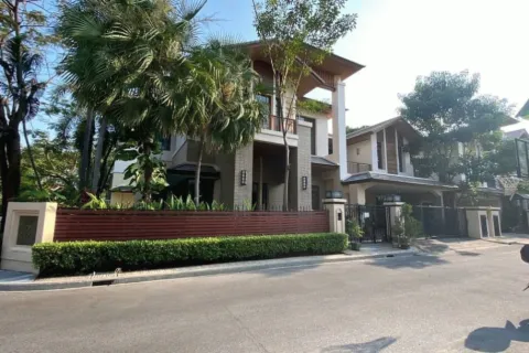 Villa in Bangkok, Thailand 4 Schlafzimmer № 203239
