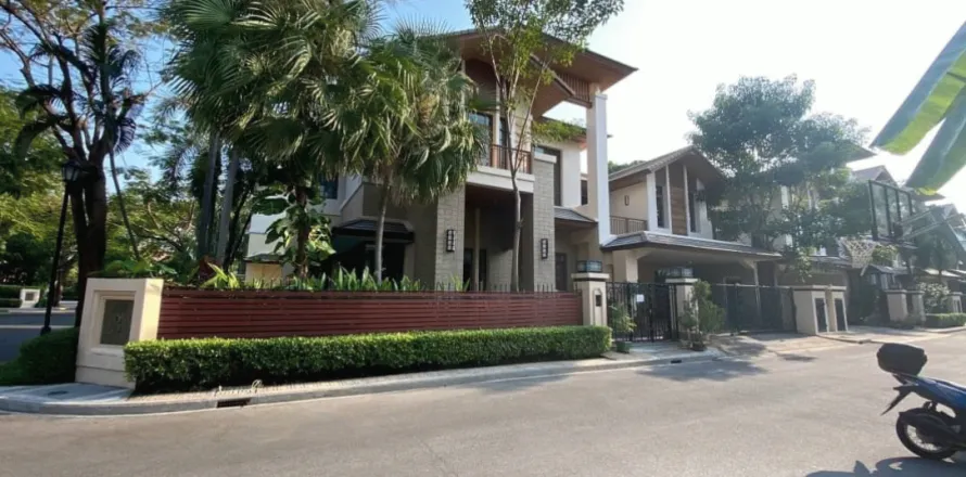 Villa in Bangkok, Thailand 4 Schlafzimmer № 203239