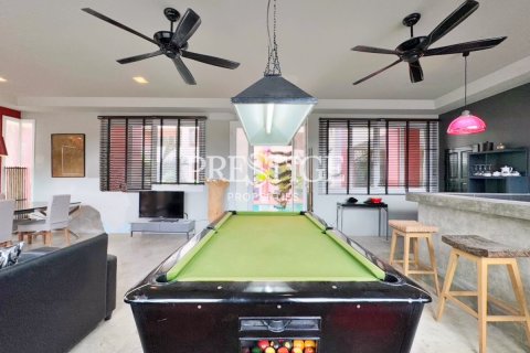 Condo in Pattaya, Thailand, 1 bedroom № 198292 - photo 8