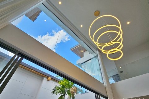 Villa in Bang Tao, Thailand 3 bedrooms № 179205 - photo 3