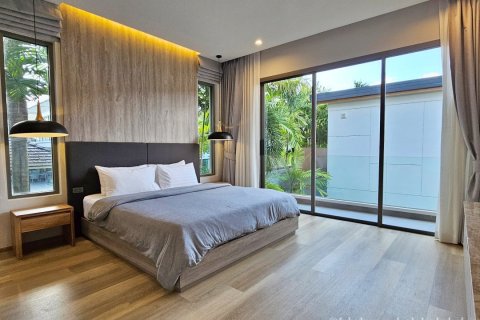 Villa in Bang Tao, Thailand 3 bedrooms № 179205 - photo 16