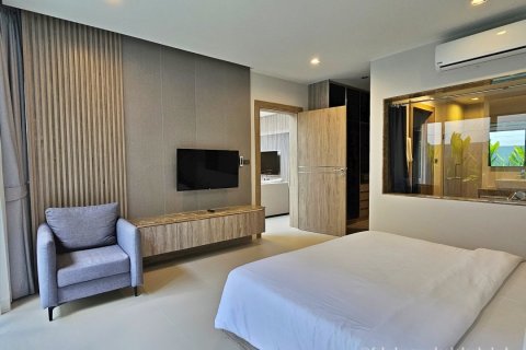Villa in Bang Tao, Thailand 3 bedrooms № 179205 - photo 17