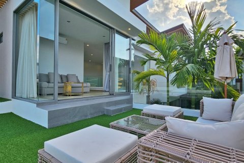 Villa in Bang Tao, Thailand 3 bedrooms № 179205 - photo 26