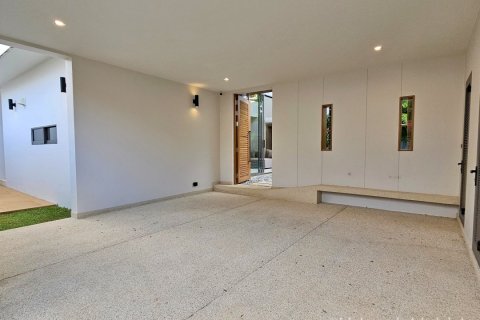Villa in Bang Tao, Thailand 3 bedrooms № 179205 - photo 12