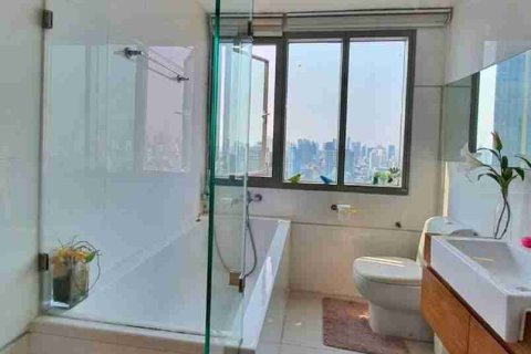 Condo in Bangkok, Thailand, 2 bedrooms № 183532 - photo 4