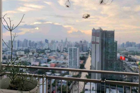 Condo in Bangkok, Thailand, 2 bedrooms № 183532 - photo 8