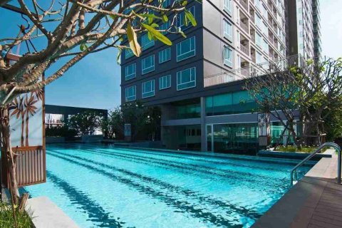 Condo in Bangkok, Thailand, 2 bedrooms № 183532 - photo 2