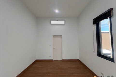 Maison à Bangkok, Thaïlande 3 chambres № 189202