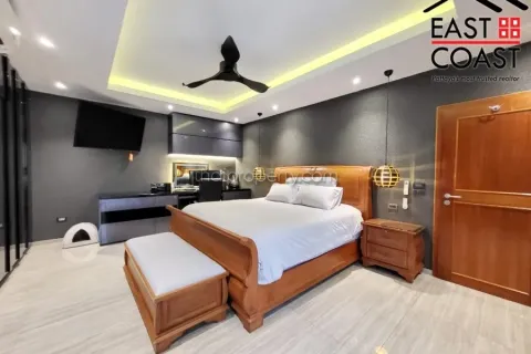 Casa de 3 dormitorios en Pattaya, Tailandia № 212754 - foto 14