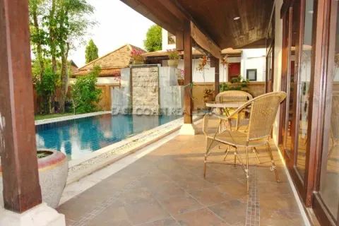 Casa de 2 dormitorios en Pattaya, Tailandia № 212756 - foto 8
