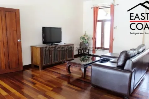 Casa de 2 dormitorios en Pattaya, Tailandia № 212756 - foto 2
