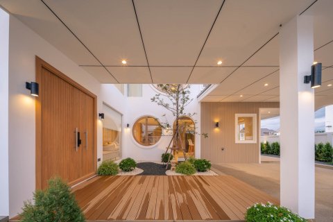 Villa in Chiang Mai, Thailand 4 bedrooms № 171508 - photo 9