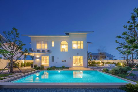 Villa in Chiang Mai, Thailand 4 bedrooms № 171508