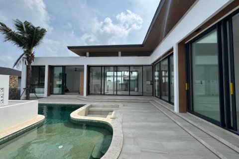 Villa in Ko Samui, Thailand 3 bedrooms № 119174 - photo 1