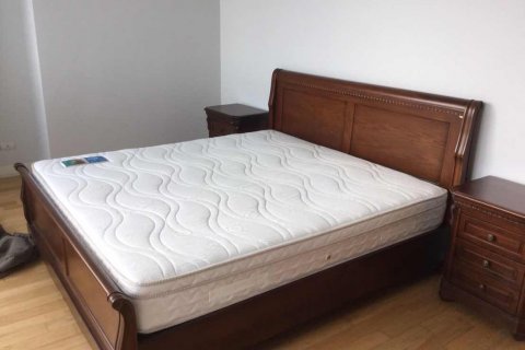 Condo in Bangkok, Thailand, 3 bedrooms  № 144071 - photo 8