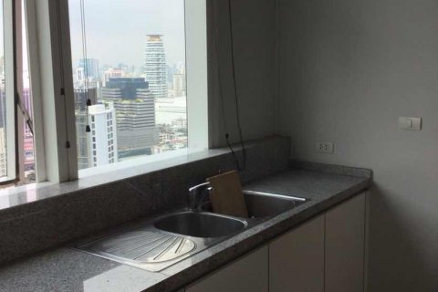 Condo in Bangkok, Thailand, 3 bedrooms  № 144071 - photo 5