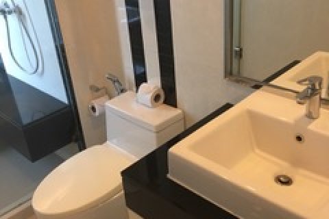 Condo in Bangkok, Thailand, 1 bedroom  № 144076 - photo 8