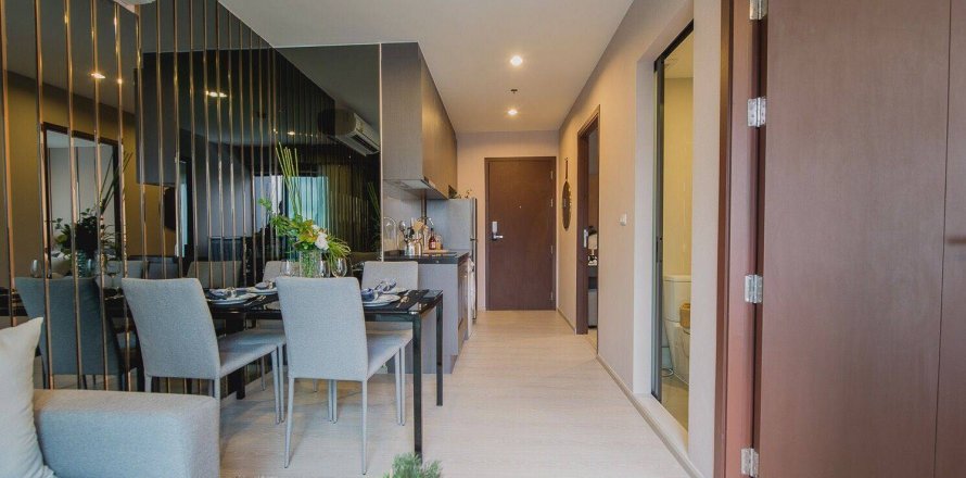 Condo in Bangkok, Thailand, 2 bedrooms  № 144073