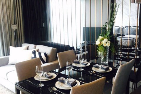 Condo in Bangkok, Thailand, 2 bedrooms  № 144073 - photo 2