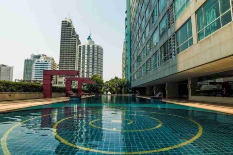 Condo in Bangkok, Thailand, 1 bedroom № 183432 - photo 2