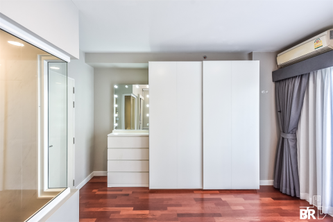 Condo in Bangkok, Thailand, 2 bedrooms № 184194 - photo 5