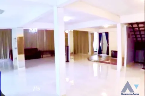 Haus in Bang Kapi, Bangkok, Thailand 5 Schlafzimmer № 216177 - Foto 3