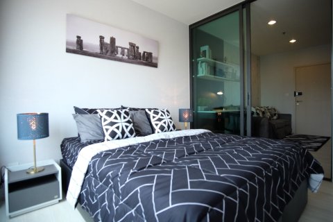 Studio dans le Condo à Bang Phlat, Bangkok, Thaïlande  № 171098