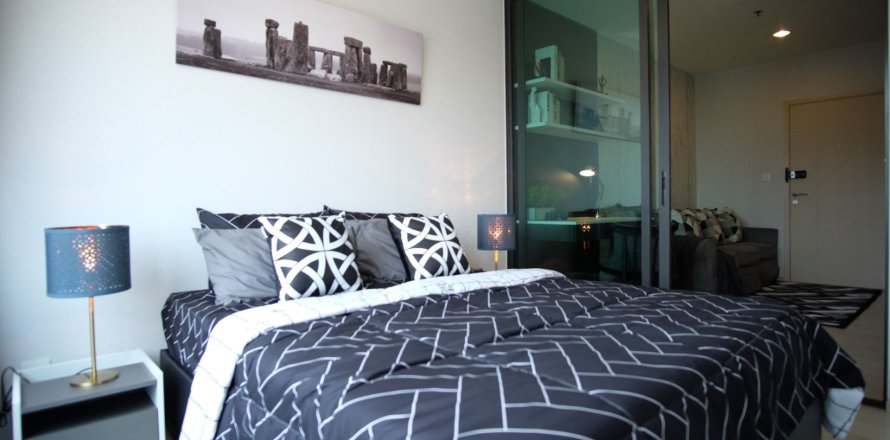 Studio dans le Condo à Bang Phlat, Bangkok, Thaïlande  № 171098