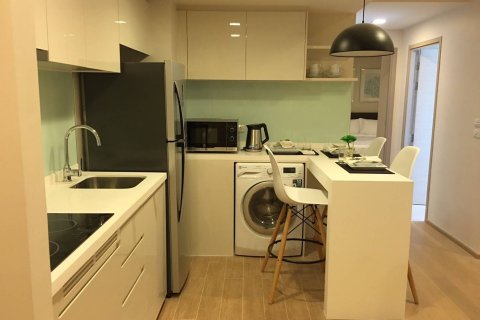 Condo à Watthana, Bangkok, Thaïlande, 2 chambres  № 171099 - photo 3