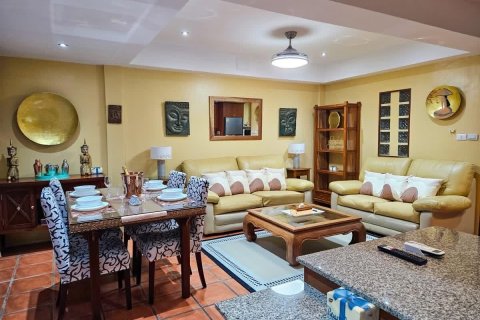 Townhouse in Pattaya, Thailand 5 bedrooms № 171095 - photo 7