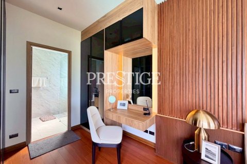 House in Pattaya, Thailand 3 bedrooms № 197823 - photo 20