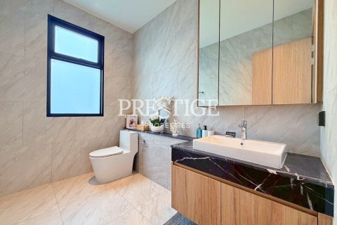 House in Pattaya, Thailand 3 bedrooms № 197823 - photo 15