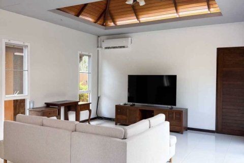 Villa in Phuket, Thailand 3 bedrooms № 171743 - photo 11