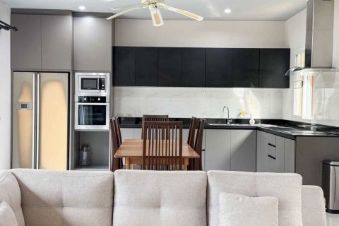 Villa in Phuket, Thailand 3 bedrooms № 171743 - photo 8