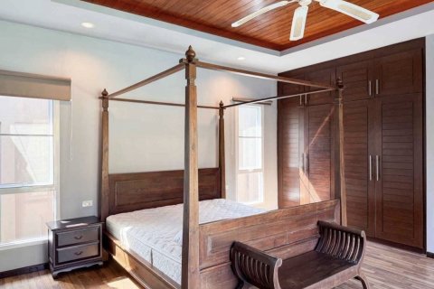 Villa in Phuket, Thailand 3 bedrooms № 171743 - photo 14